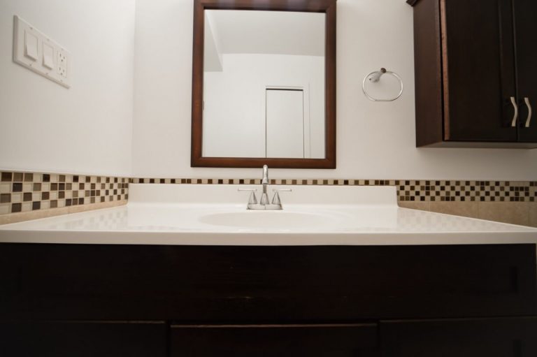 Corona Bathroom Inspiration - Gallery & Price | RenoAssistance