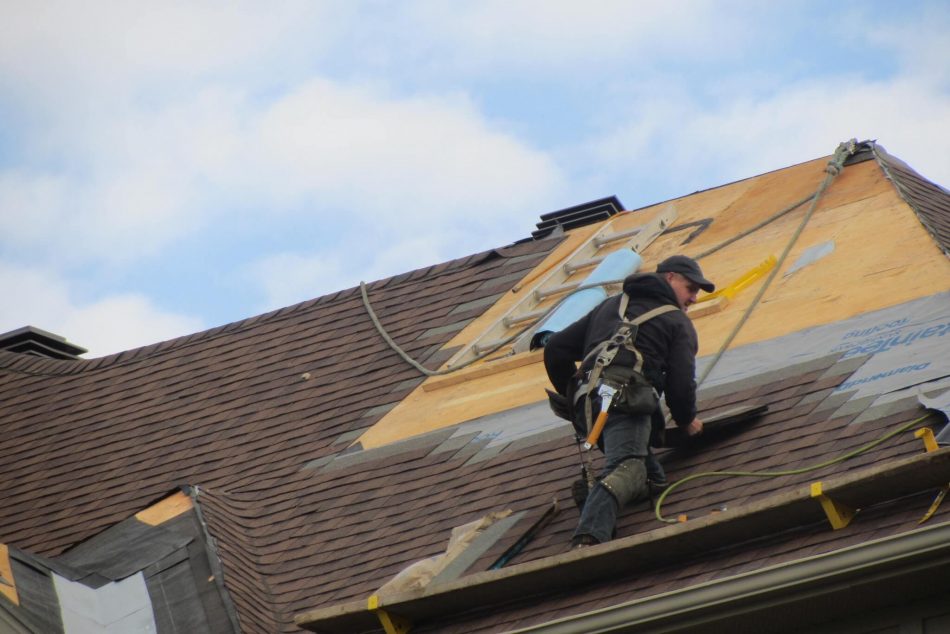 Réparation de Toiture Montreal Roofers Couvreur de Toit