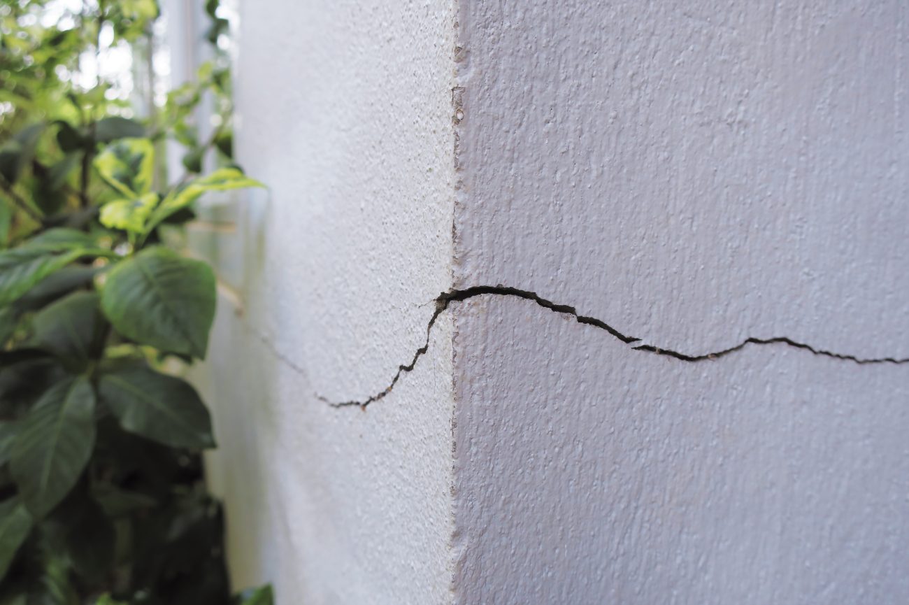 Fondation en béton fissurée