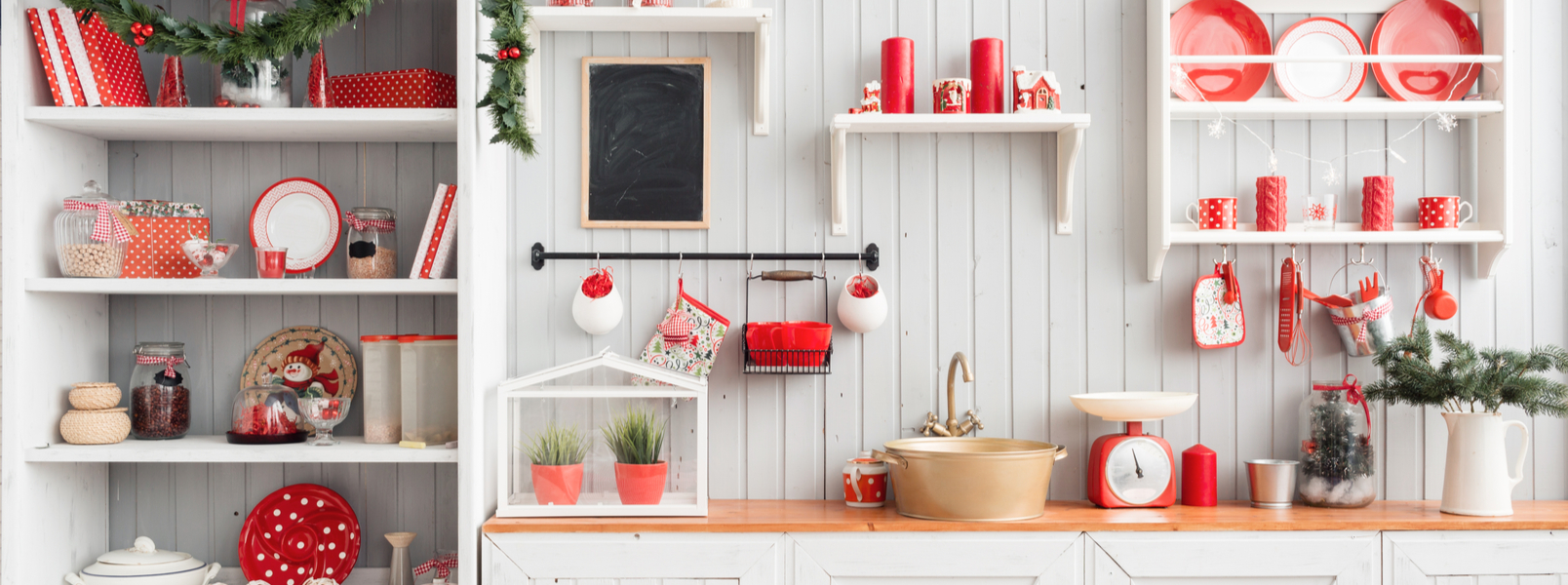 Holiday Decorating | How To Make an Outdated Home Shine with Staging